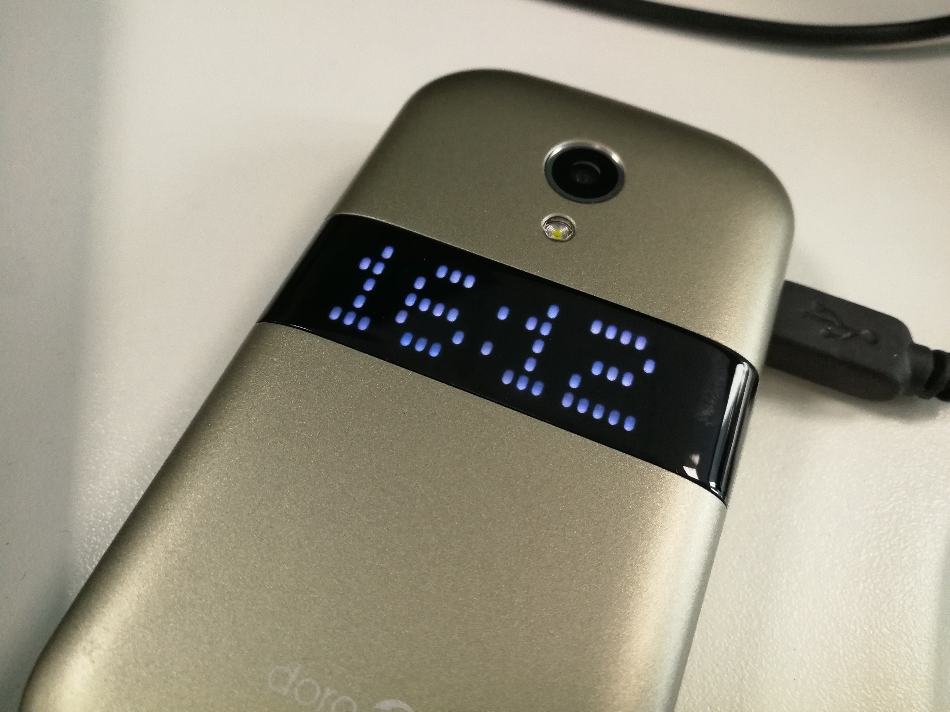 Doro 6050 revealed – has the bar been raised for senior-friendly feature  phones?