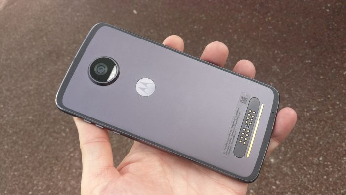 Motorola Z2 Play   Review