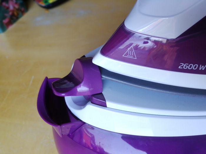 Beko SGA7126P Steam Generator Iron   Review