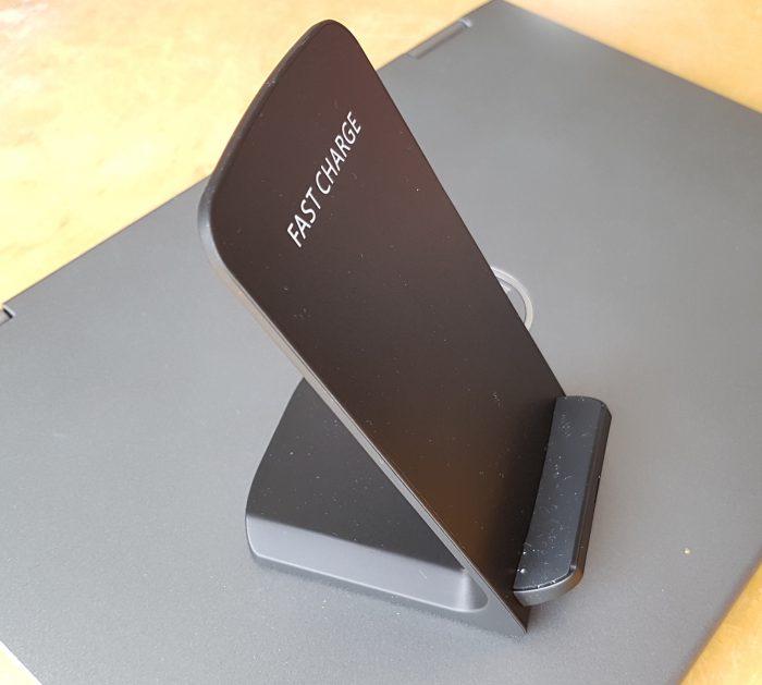 PrimAcc Qi Quick Wireless Charging Stand   Review