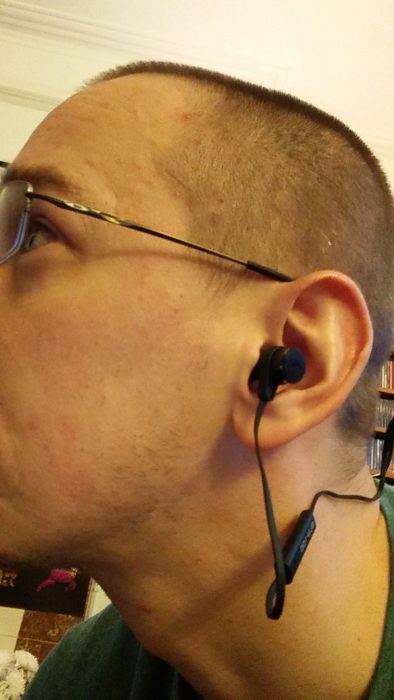 BLU 100 Bluetooth Earbuds   Review