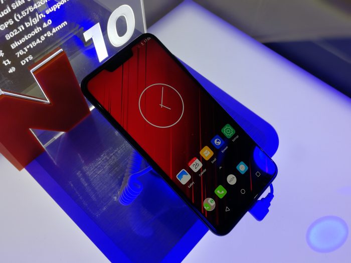 #MWC18   A look at that NOA N10 iPhone X lookalike