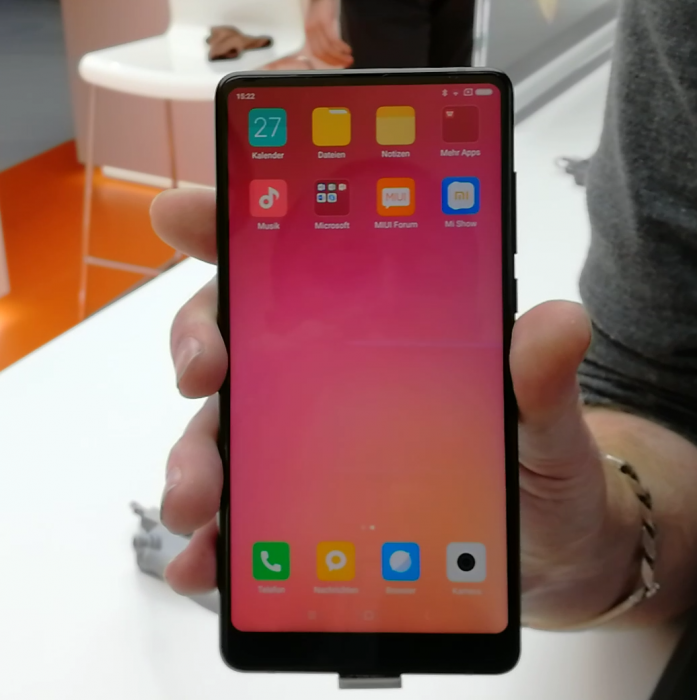 #MWC18   Hands on with the Mi MIX 2