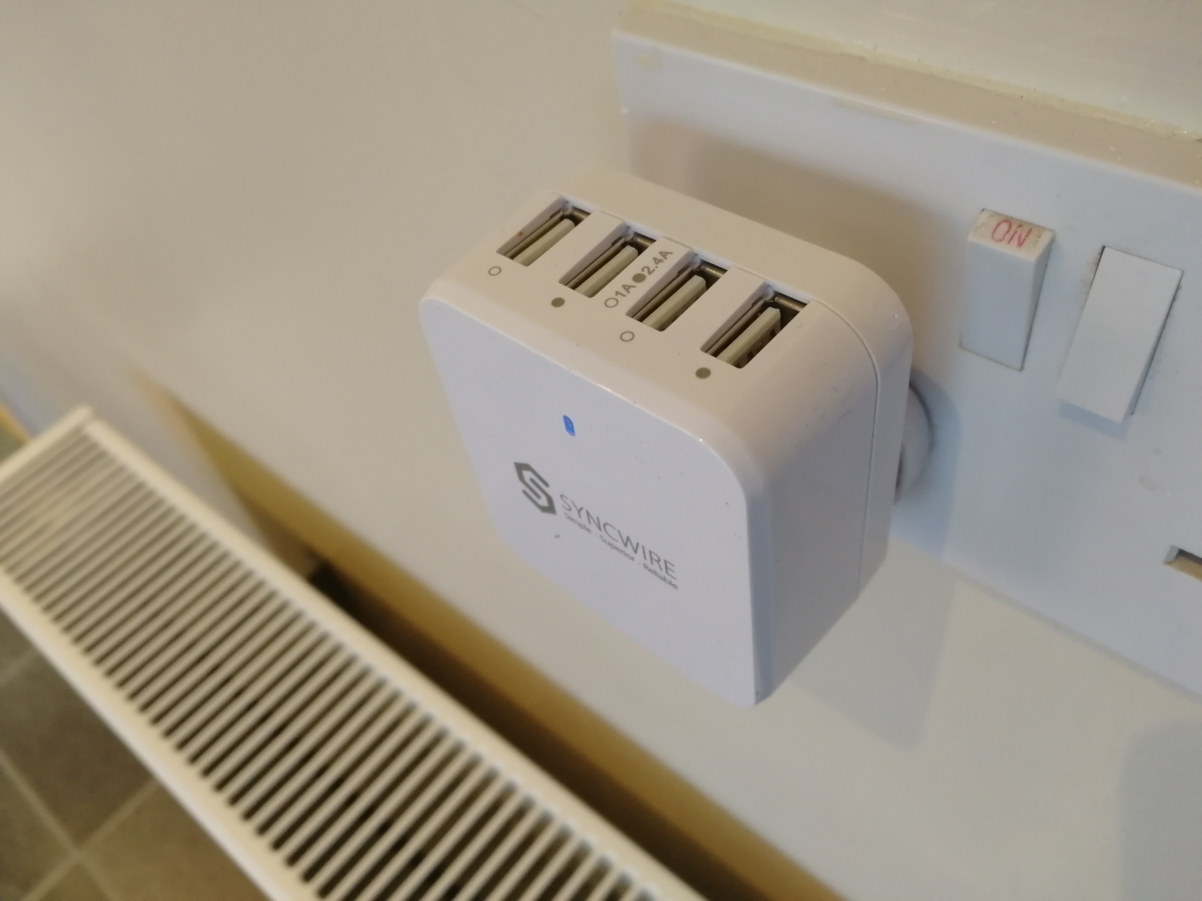 REVIEWED: Syncwire 4-Port USB Wall Charger 