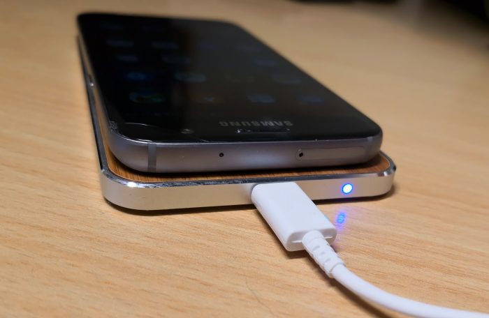 FuseChicken   Gravity Touch Premium Wireless Charging Base   Review