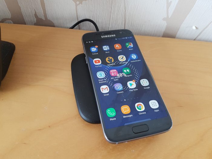 Dodocool Slim Fast Wireless Charger   Review