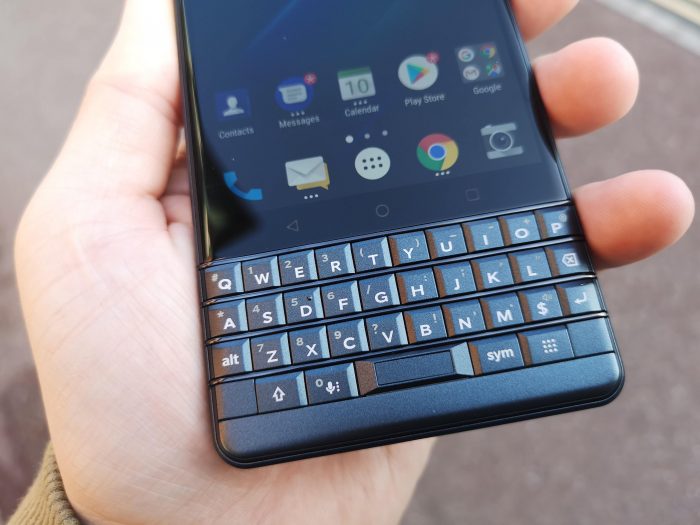 BlackBerry KEY2 LE   Review