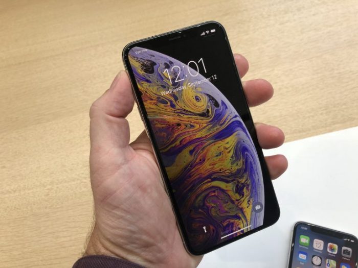 iPhone XS or iPhone XS Max. Which is best?