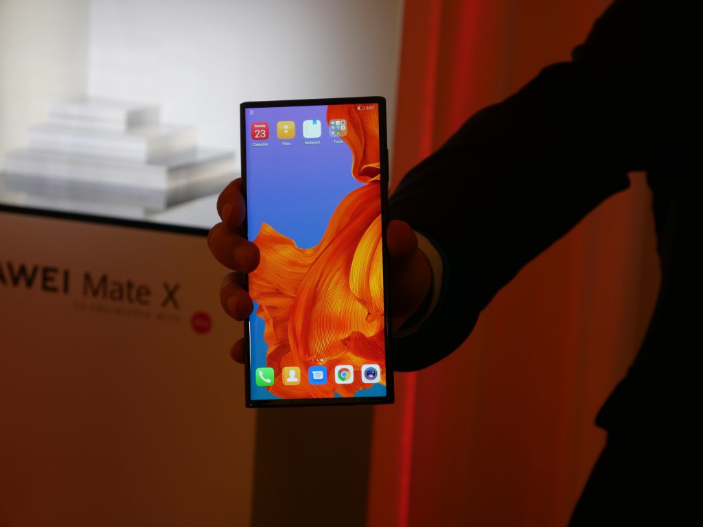 MWC   Huawei launch the Mate X Folding phone