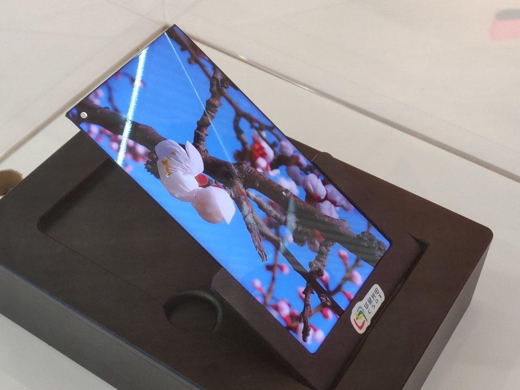 MWC   More flexible screens from TCL