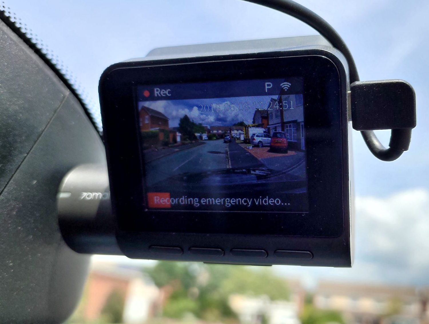 The 70Mai Smart Dash Cam Automatically Records Accidents