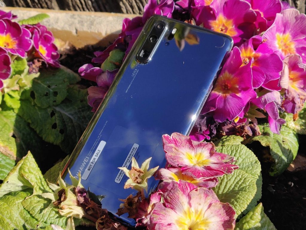 Unboxing the Huawei P30 Pro