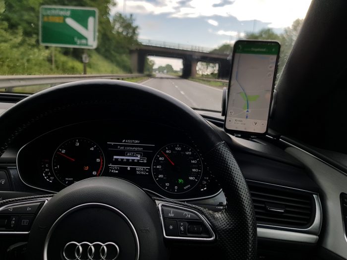 Your car speedometer versus GPS speed. A test.