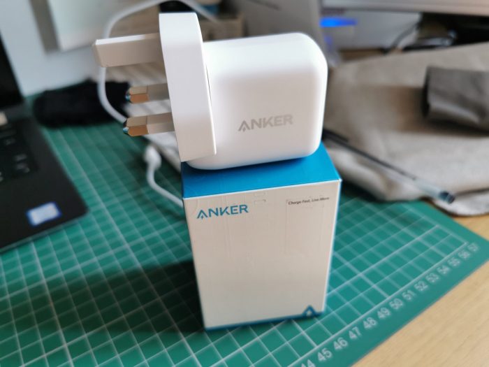 Anker PowerPort + Atom III 2 and PowerPort III Mini   Review.